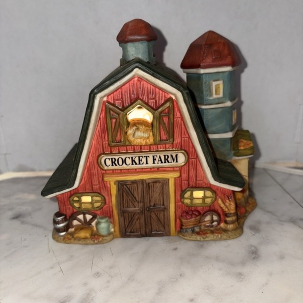 Light Up Crocket Farms Porcelain Barn‎ w/ New Cord Light. Apples Pumpkins Hay